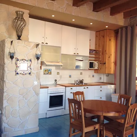 Modern 2 Bedrooms1 Bathroom Quiet Terrace In A Palm Area *