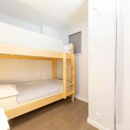 Apartment Modern 2 Bedrooms Quiet Terrace In A Palm Area, 30 Meters From Seaside Cannes