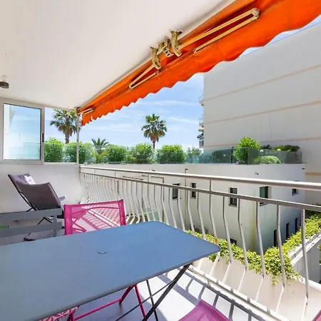 Modern Apartment 2 Bedrooms1 Bathroom Quiet Terrace In A Palm Beach Area Apartamento Cannes