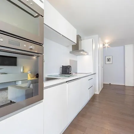 Modern Apartment 2 Bedrooms1 Bathroom Quiet Terrace In A Palm Beach Area *