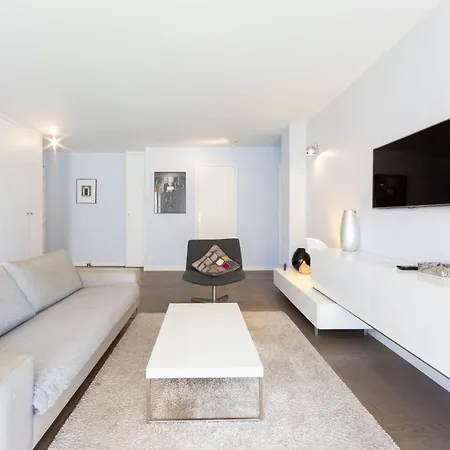 Apartment Modern 2 Bedrooms Quiet Terrace In A Palm Area, 30 Meters From Seaside *