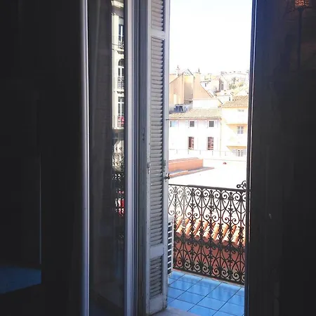 Apartment Modern 2 Bedrooms Quiet Terrace In A Palm Area, 30 Meters From Seaside Cannes