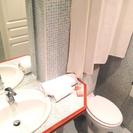Modern 2 Bedrooms1 Bathroom Quiet Terrace In A Palm Area Cannes